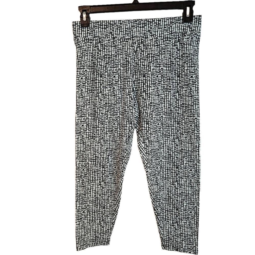Cato Black and White leggings sz M Like New